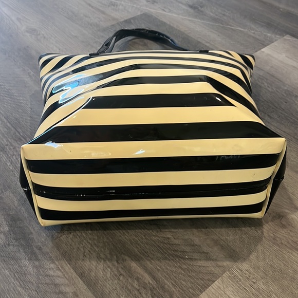Kate Spade Vinyl Zip Tote Cream and Black Striped - Picture 7 of 15